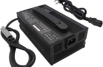 900W 42V 20A Lithium Charger 10S 36V Forklift Golf Cart Li Ion 100AH 200AH Solar System Battery Fast Charger with LCD Screen(Alligator Clip)